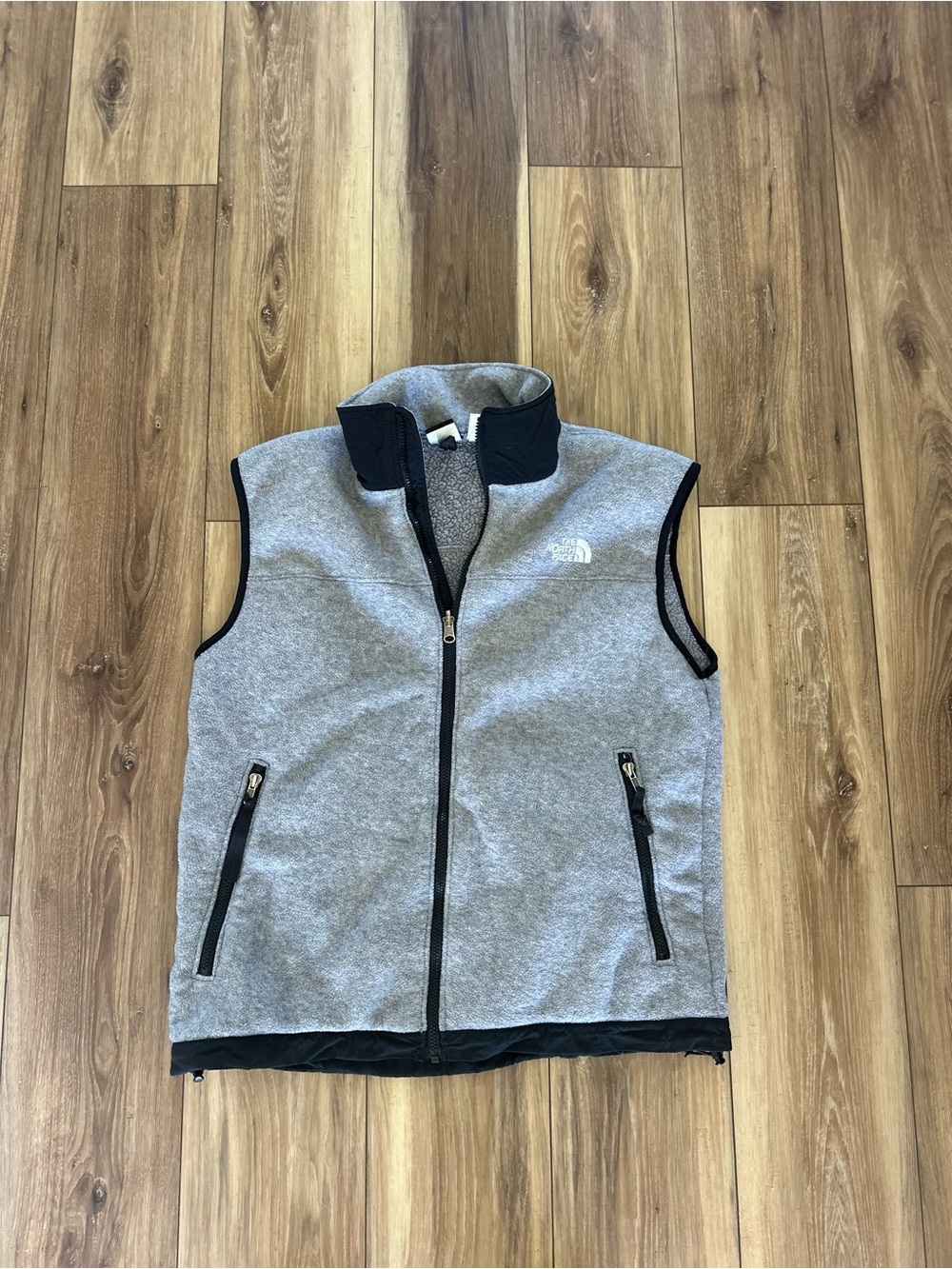 The north face mens vest size large
